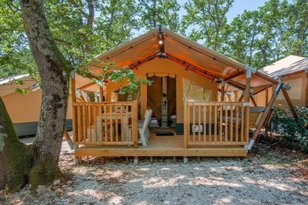 Eurocamp Tents At Campsite Polari 로비니 외부 사진