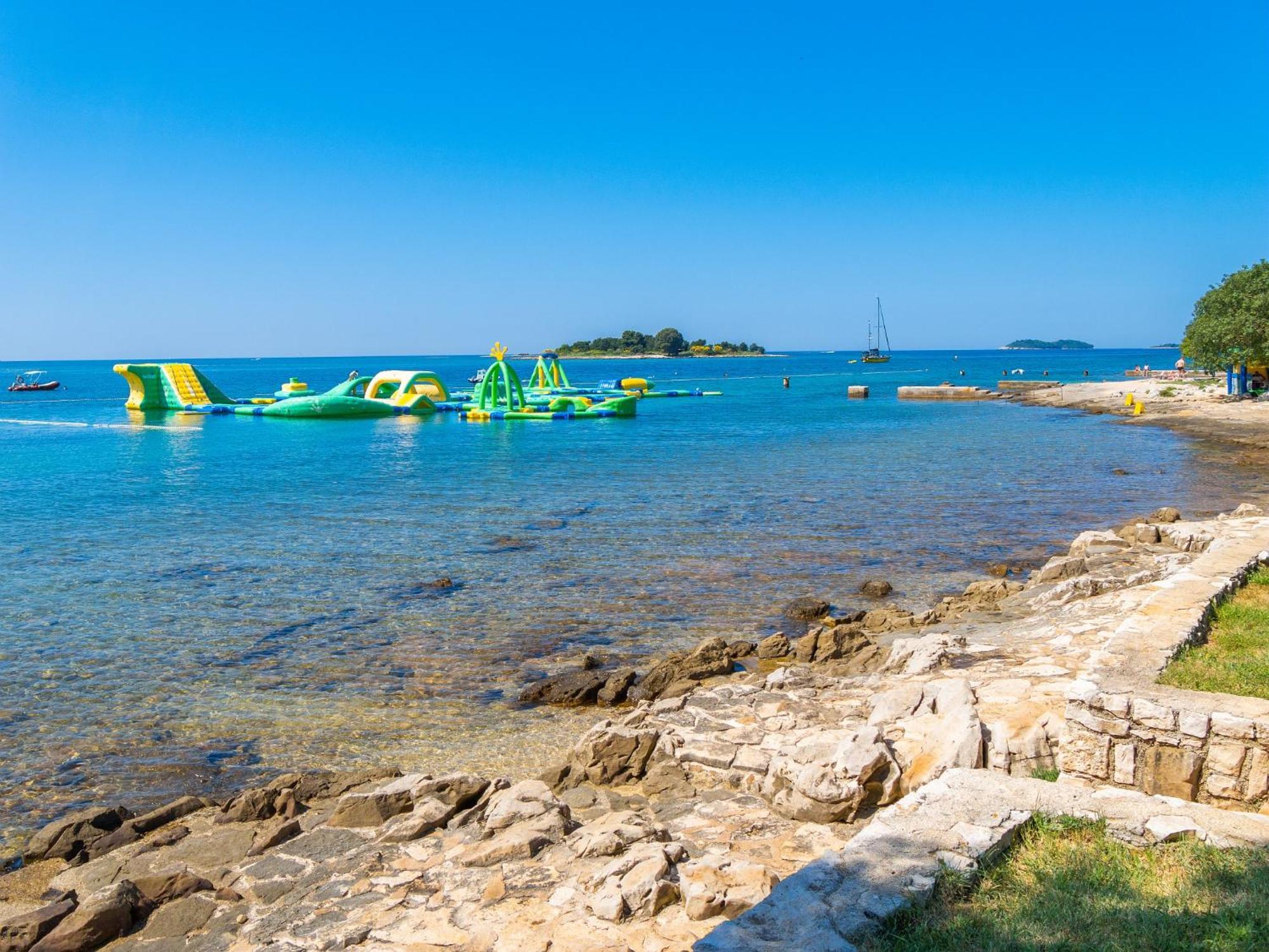 Eurocamp Tents At Campsite Polari 로비니 외부 사진